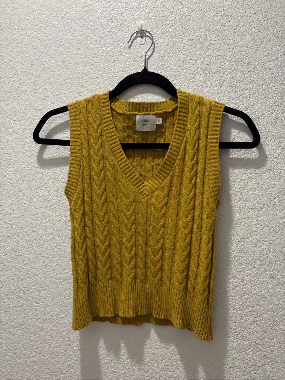 Luna Ivy cable knit vest